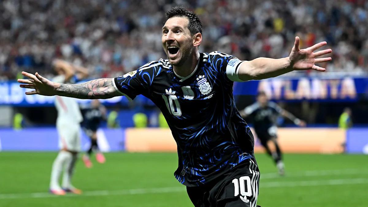 Lionel Messi, une légende argentine salue son équipe