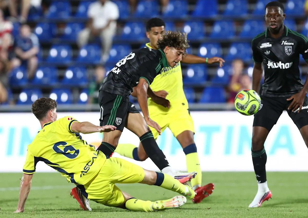 Chelsea suit de près Mezian Mesloub, jeune talent