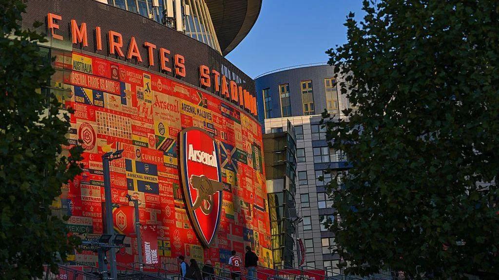 Arsenal annonce la suppression de 60 postes malgré
